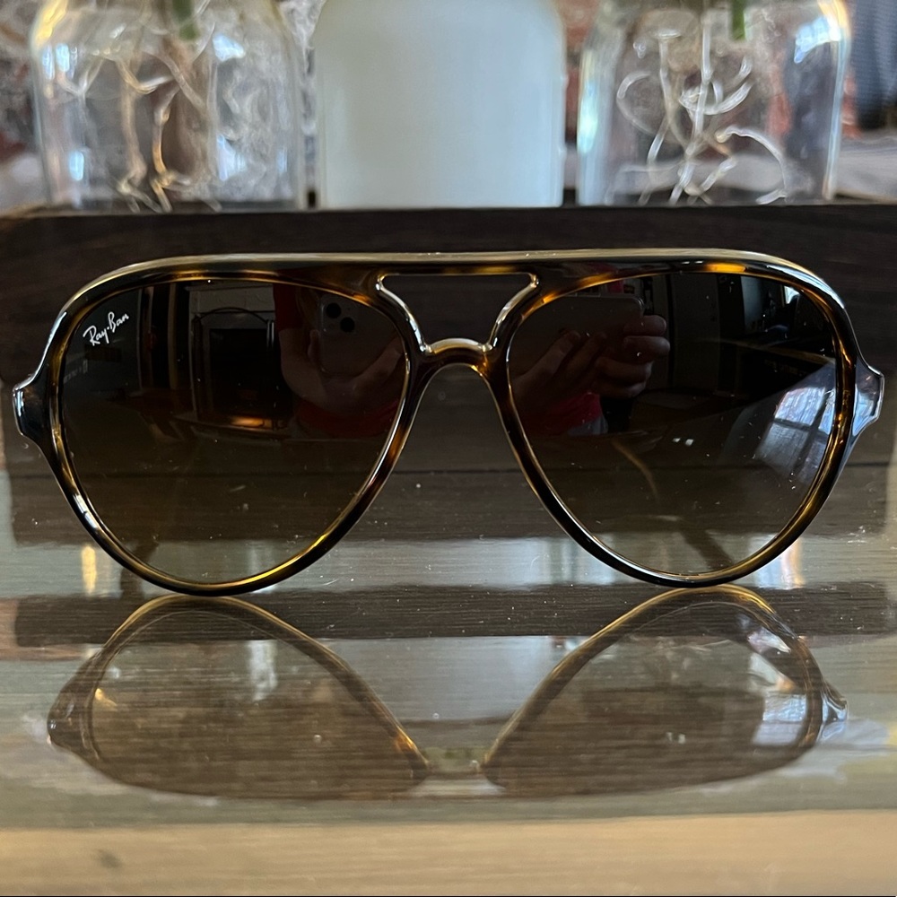 Ray-Ban Aviator Sunglasses - Perfect Condition!